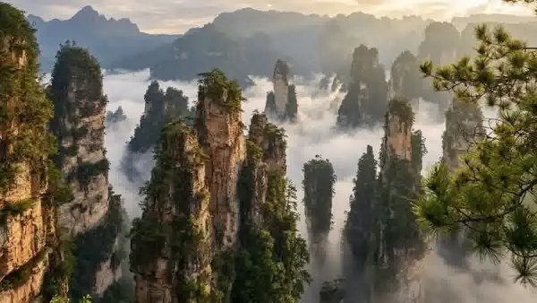 Zhangjiajie: Wo die Erde den Himmel berührt