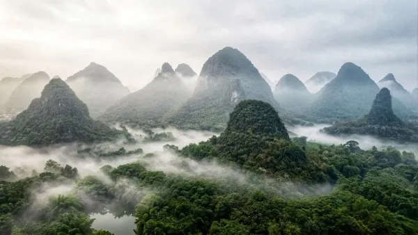 Yangshuo: Zipfelmützen und Flussabenteuer