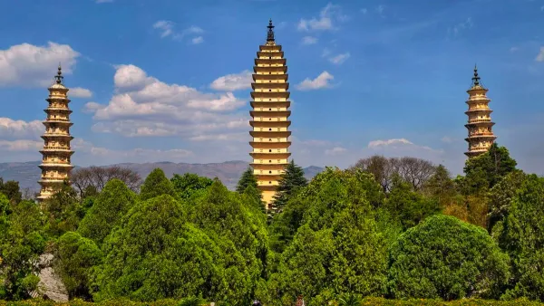 Zwischen Pagoden und Spiegelungen: Ein Tag in Dali