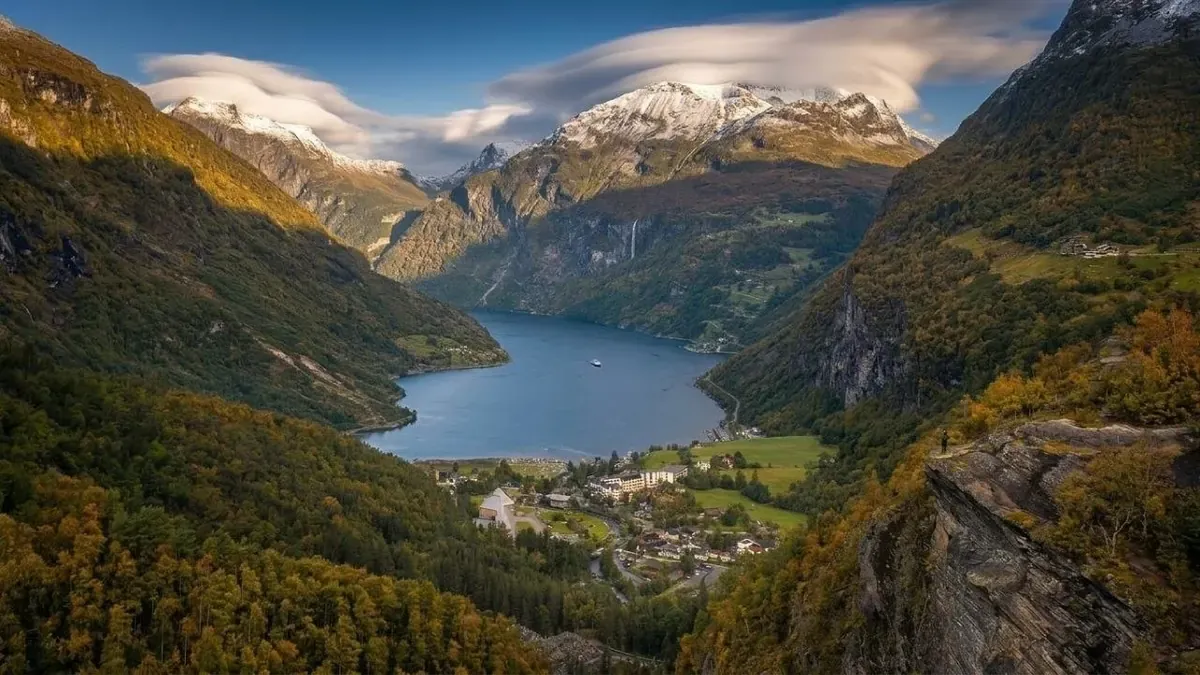 Blick über den Geirangerfjord