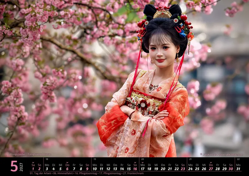 Kalenderblatt Mai 2027: Frühlingszauber, Fenghuang, Hunan