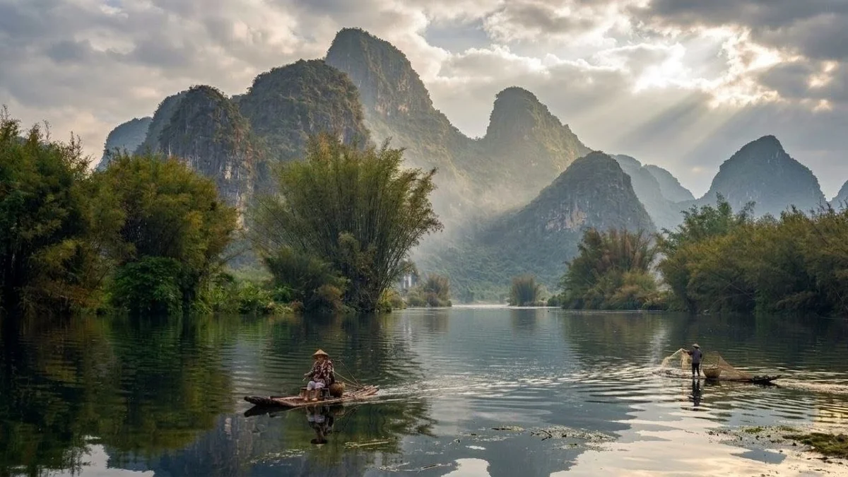 Bambusflöße auf dem Yulong